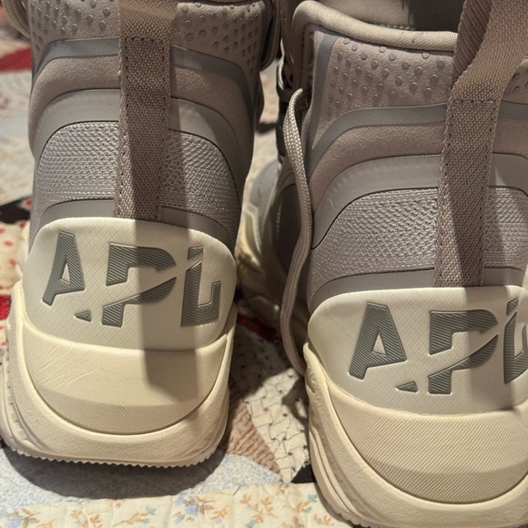 APL Men's Techloom Defender - Picture 3 of 7